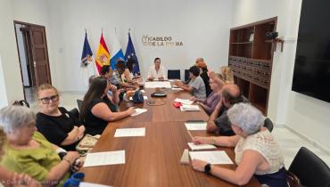 El Cabildo de La Palma implica al sector artesano en la organización de la XXXVII Feria Insular de Artesanía y Alimentación